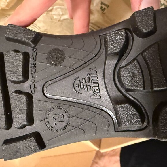 NWT Kamik Snobuster 1 Snow Boots for Kids, Warm Waterproof Kids Boots, size 13 - Picture 2 of 3